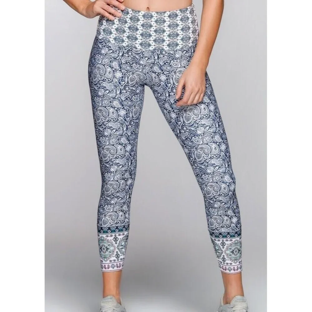 Lorna Jane Lotus Core Ankle Biter Leggings Size Small Aztec Print - Picture 1 of 7